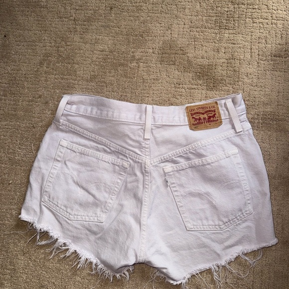 Levi's Women's Crisp White Jean Shorts - Picture 1 of 6